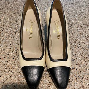 Vintage Chanel Cap-toe Pumps - Size 36 EUC!